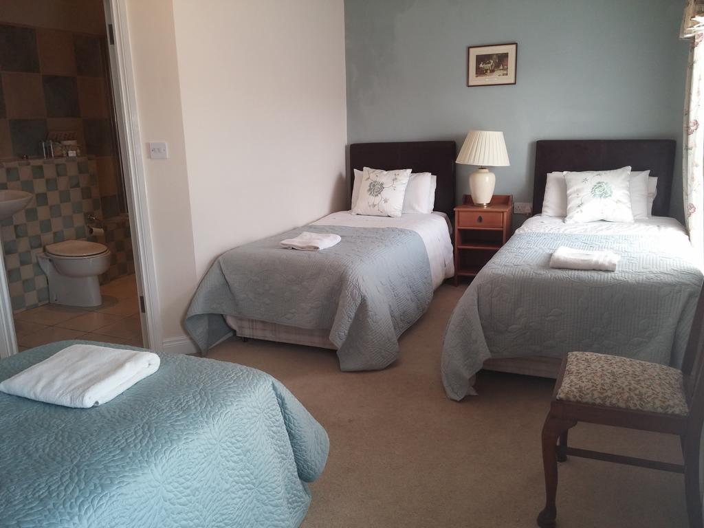Meath Arms Country Inn Aughrim Room photo